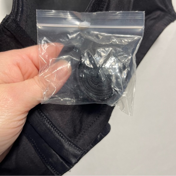 Bali Women's One Smooth Bra 42 C NWT - Picture 4 of 9